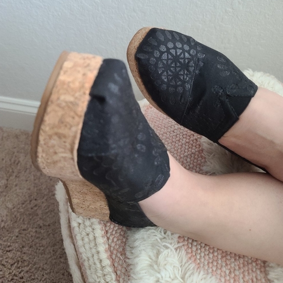 Black platform shoes - Picture 3 of 4